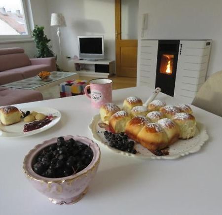 Winter Iris Apartment คูเปรส ภายนอก รูปภาพ