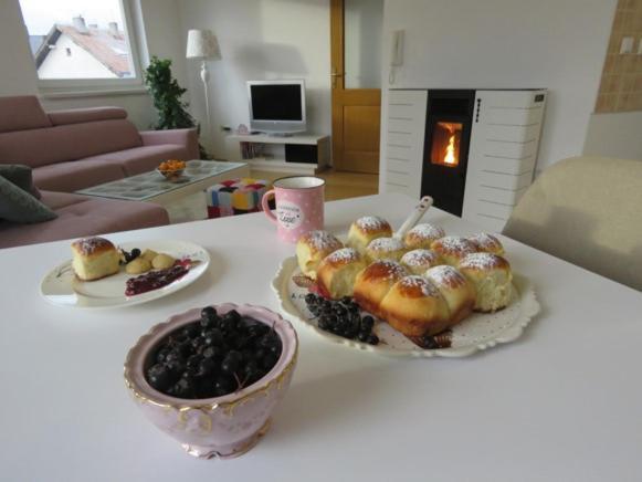 Winter Iris Apartment คูเปรส ภายนอก รูปภาพ
