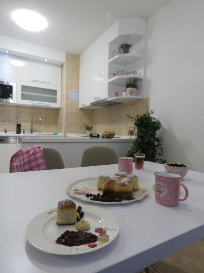 Winter Iris Apartment คูเปรส ภายนอก รูปภาพ