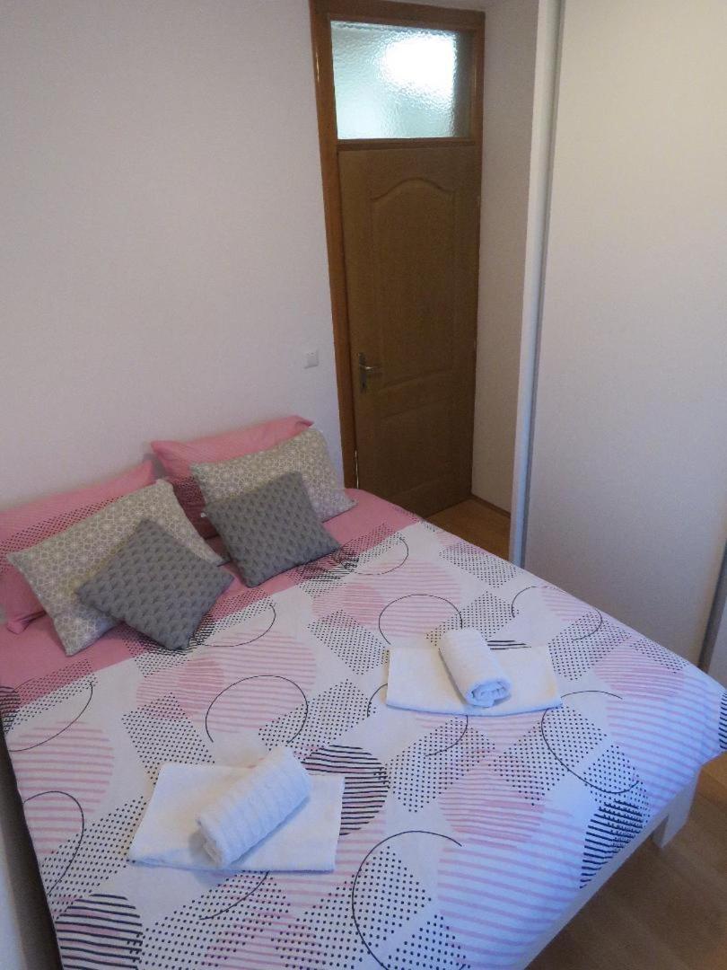 Winter Iris Apartment คูเปรส ภายนอก รูปภาพ